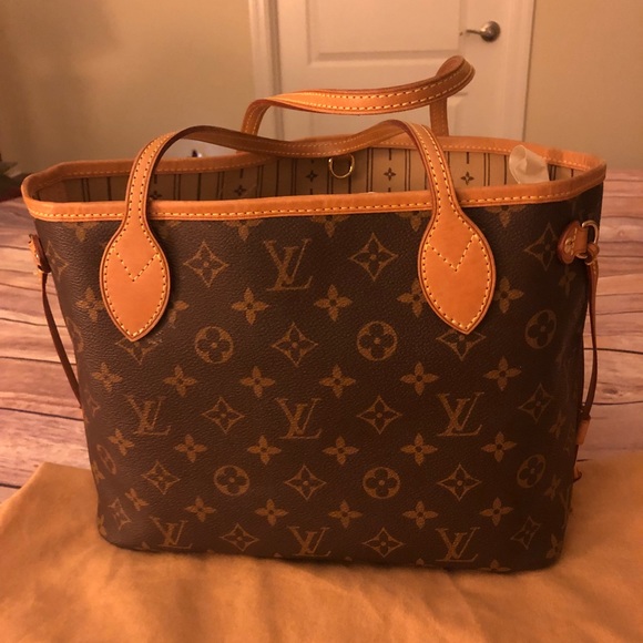 Louis Vuitton Handbags - Louis Vuitton Neverfull PM